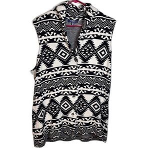 Chaps Women’s 0X Black White Southwestern Aztec Sweater Cardigan Vest